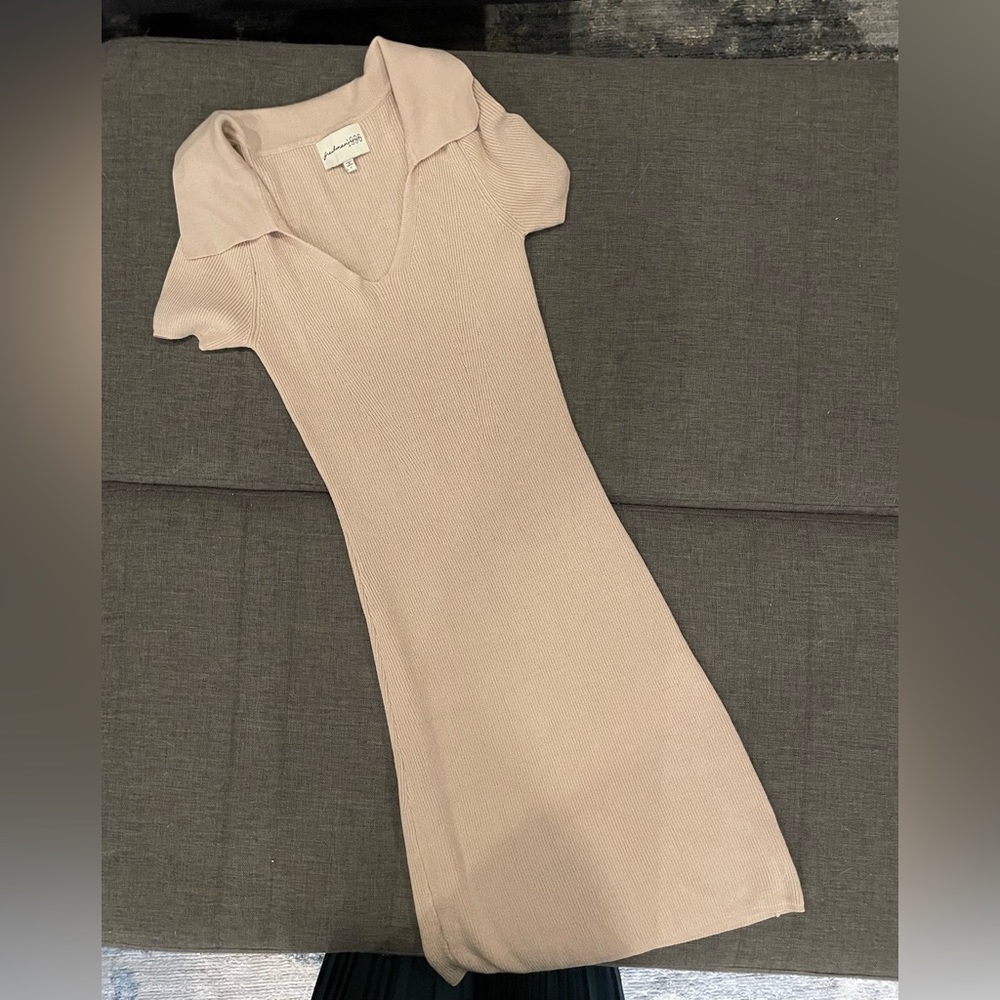Simple Kint Bodycon dress, super soft! Worn about once or twice